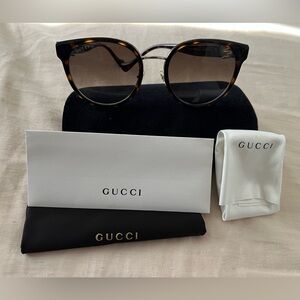 Gucci Women's Tortoiseshell Round Sunglasses with Brown Gradient Lenses